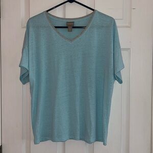 Chico’s vneck short sleeve blue/silver metallic edge at neck. NWOT Size 2/14/L